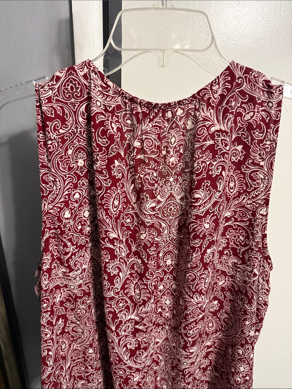 LOFT Burgundy Paisley Ruffle Shell Tank - Picture 4 of 5